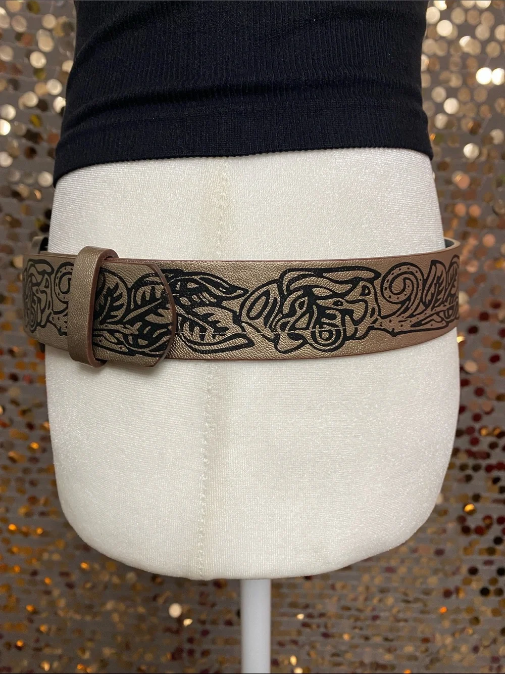 Gold and black belt with red heart and silver wings buckle #477